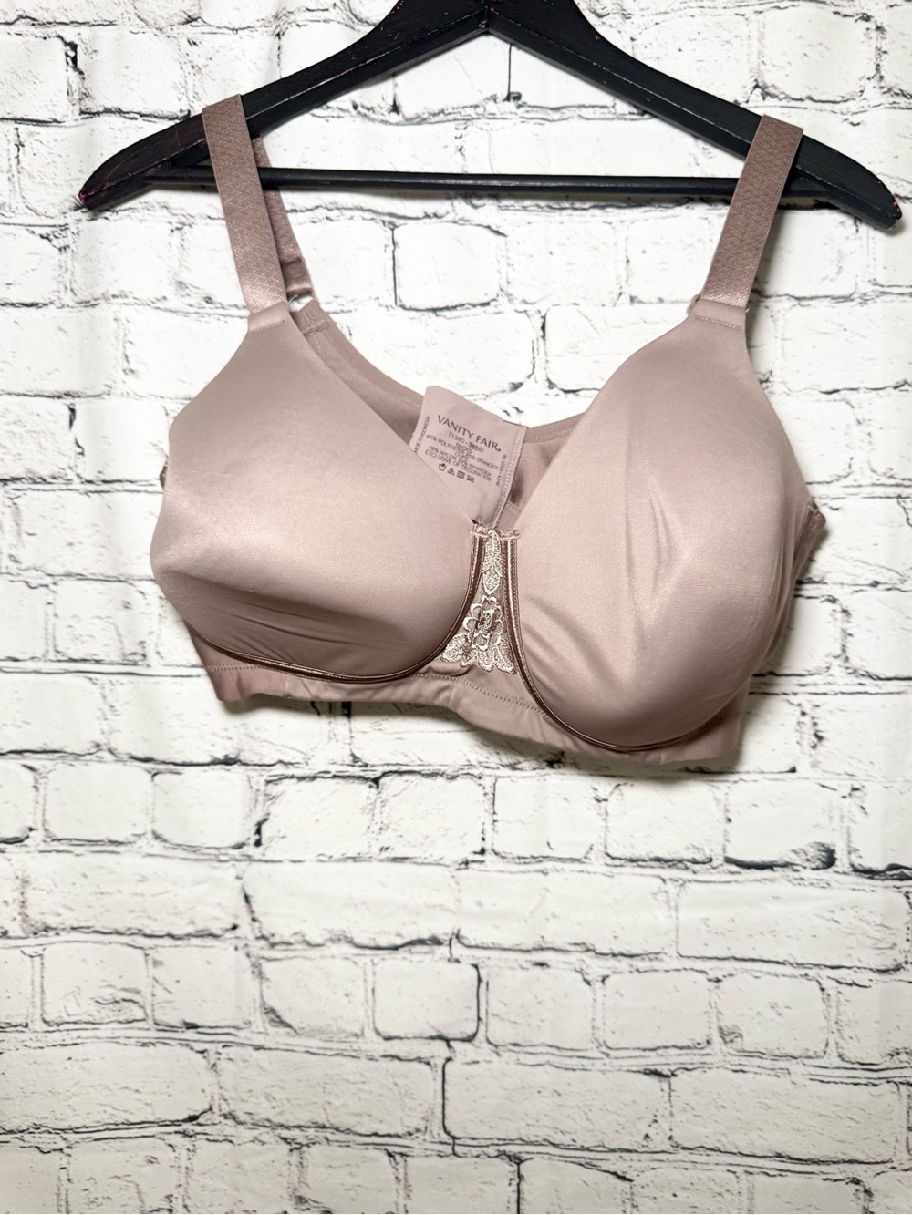 Vanity fair. Bra. Size 38DD